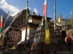 Непал - Лукла. Подъем  в Большие Гималаи