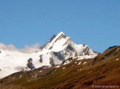 Алтай. Пик Иикту - высшая точка Южно-Чуйского хребта