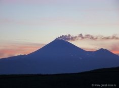 Один из 33 действующих вулканов Камчатки