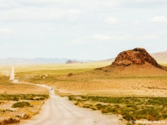 Дороги на бескрайних просторах Западной Монголии