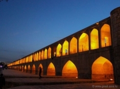 Исфахан. Мост "33 арки".